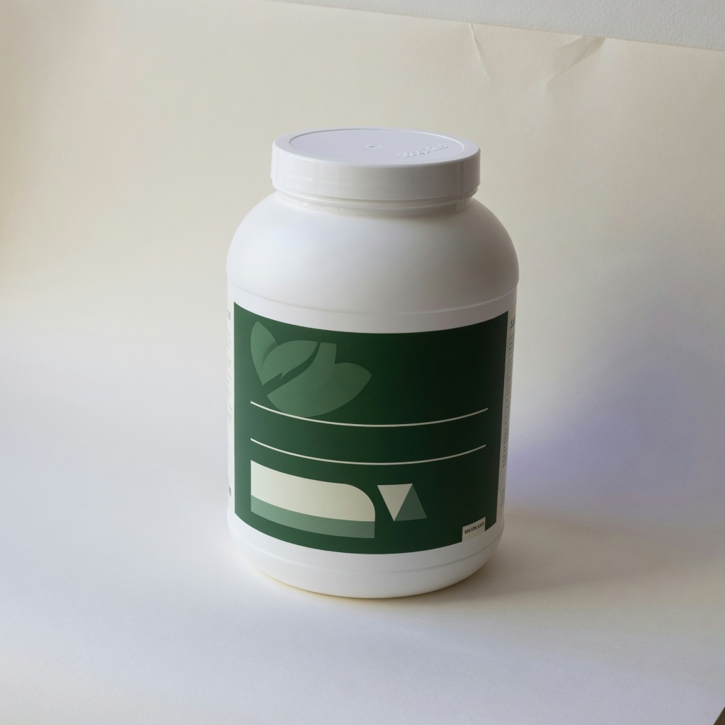 Bote de proteína en polvo, etiqueta verde. Foto de categoría.